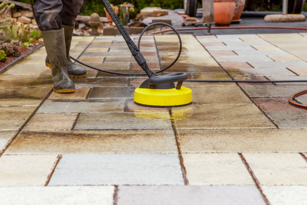 Best Sidewalk and Walkway Cleaning  in Temesl Valley, CA